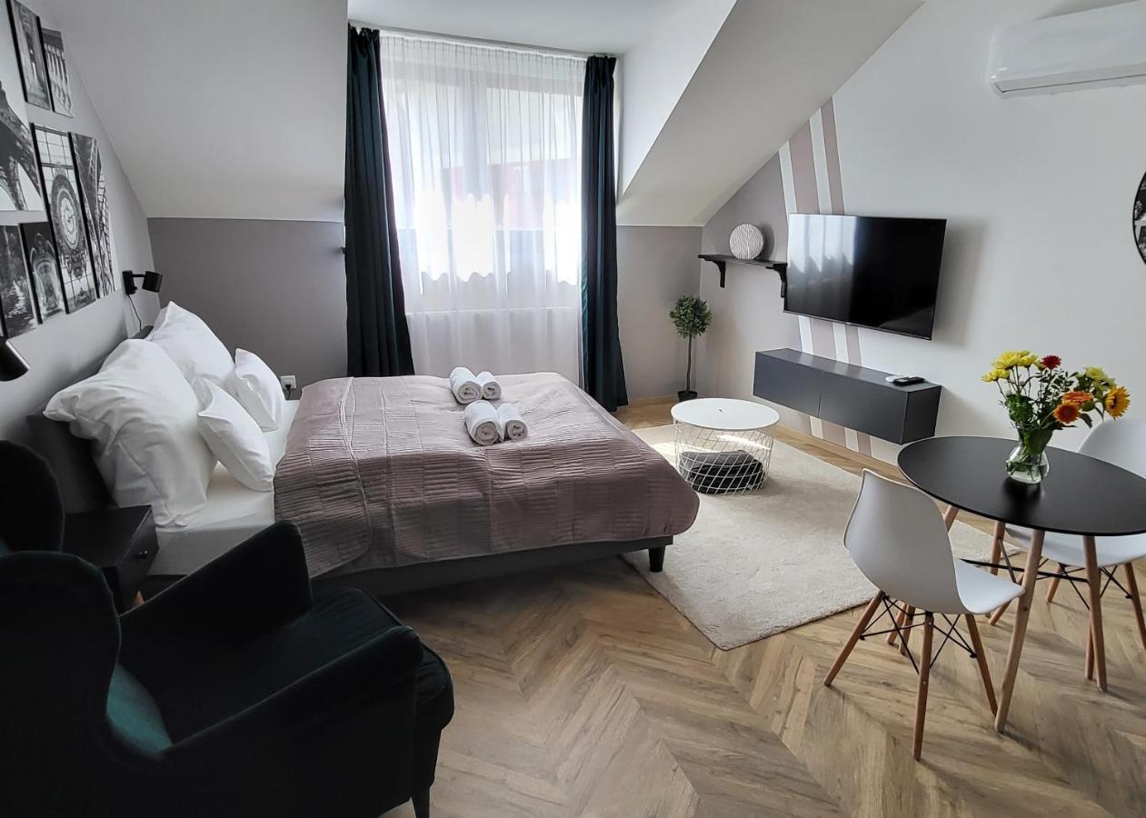 Dotis Apartman ตาตา ภายนอก รูปภาพ