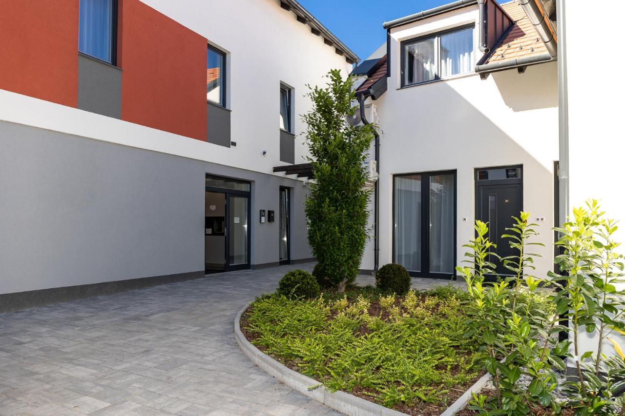 Dotis Apartman ตาตา ภายนอก รูปภาพ