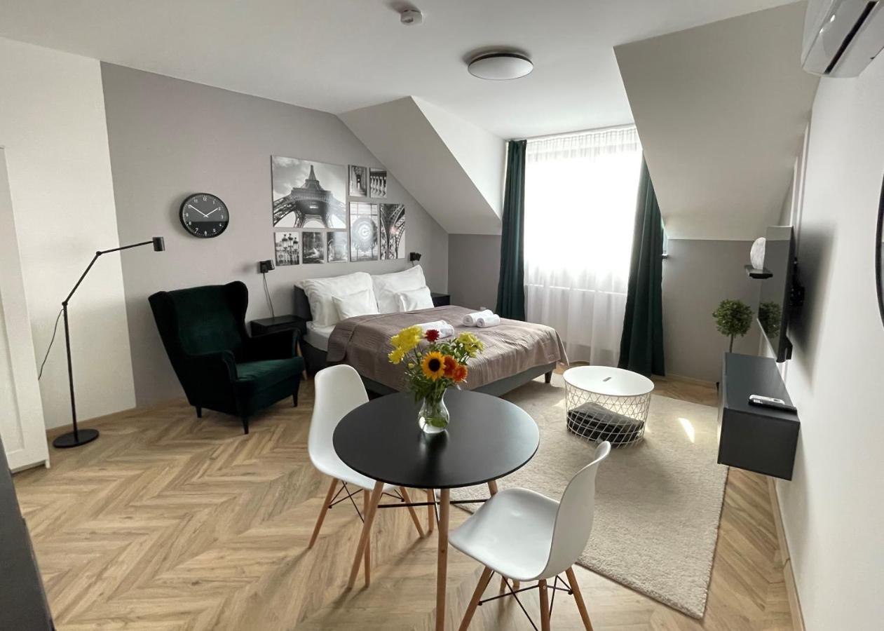 Dotis Apartman ตาตา ภายนอก รูปภาพ