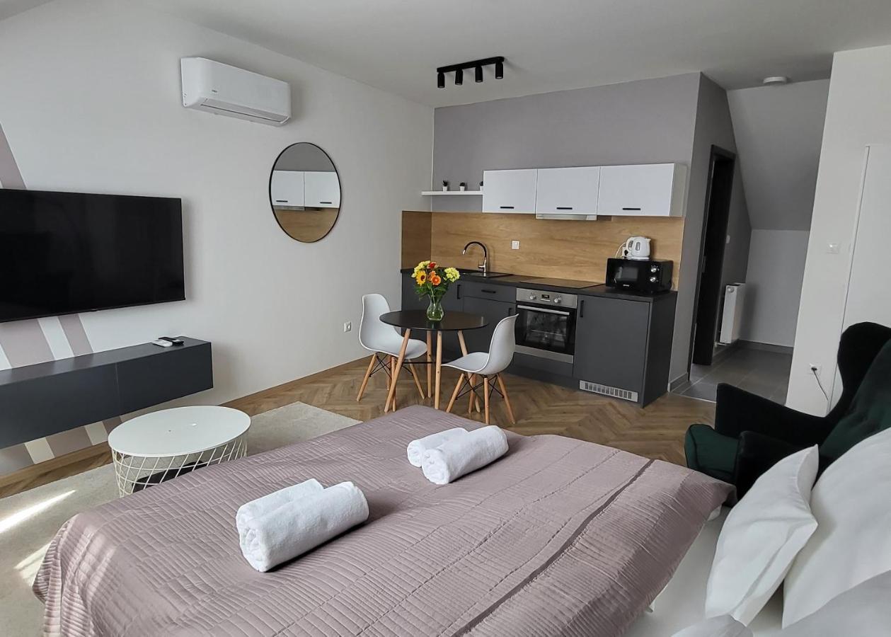 Dotis Apartman ตาตา ภายนอก รูปภาพ